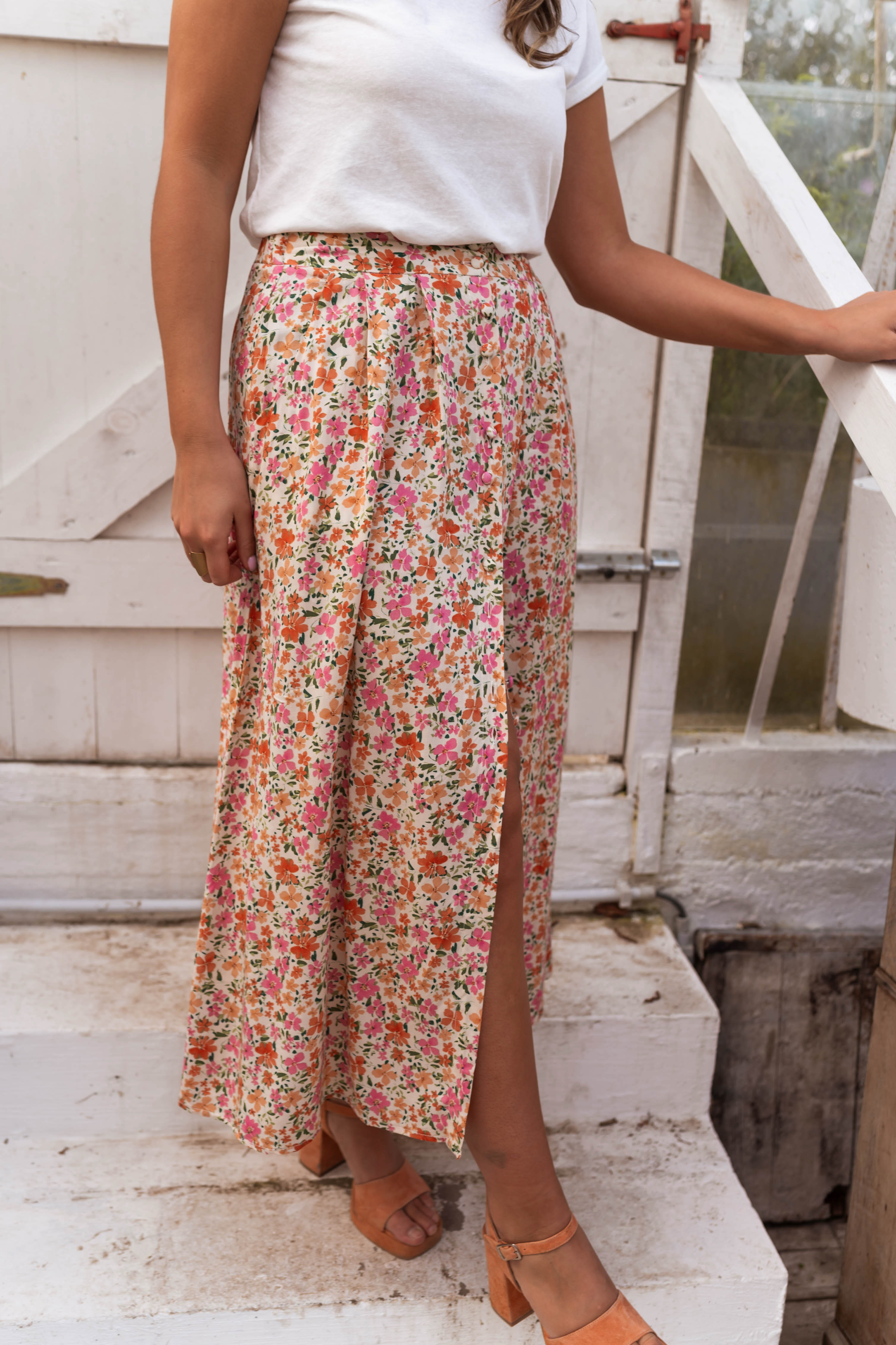 LIA™ | THE AIRY SLIT SKIRT